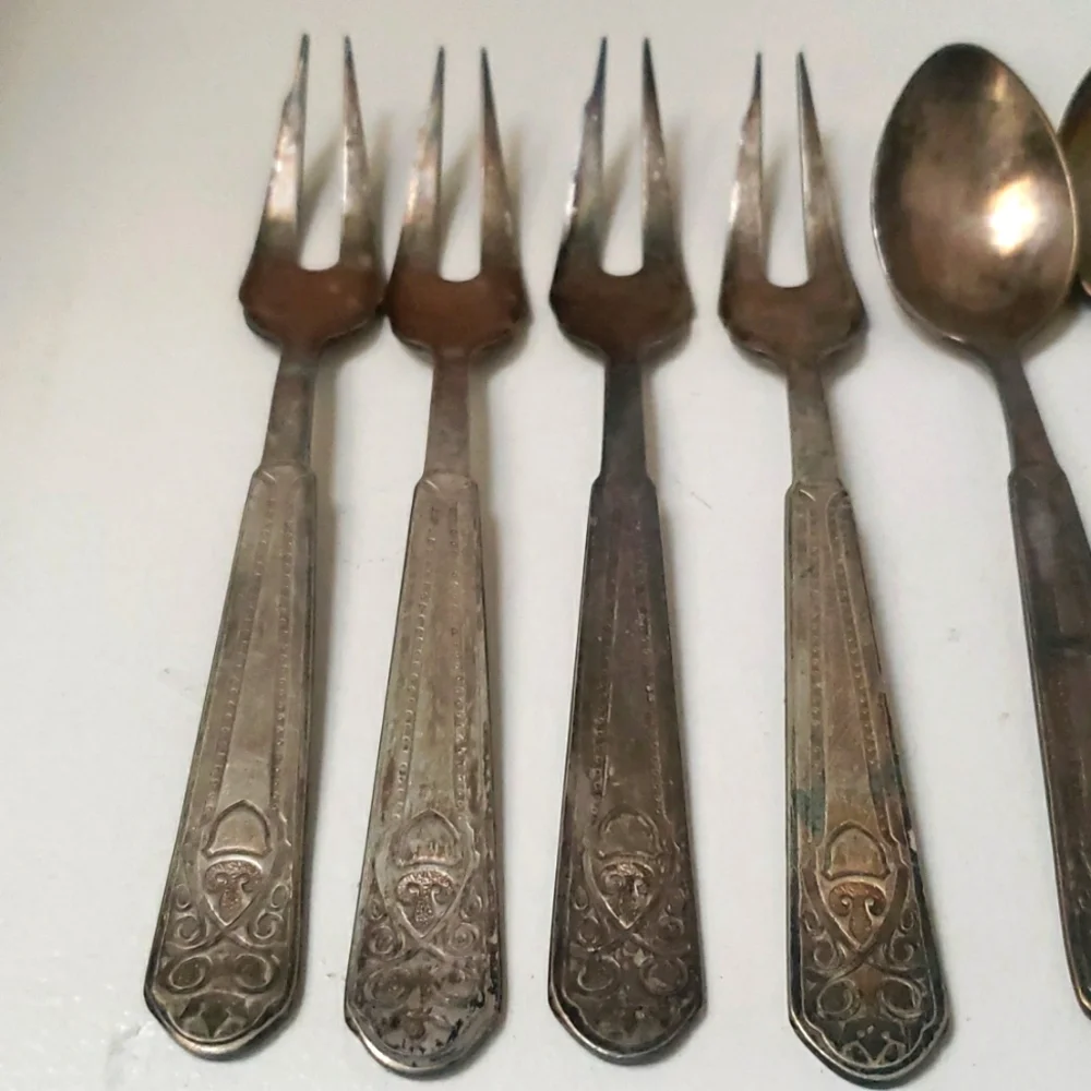Vtg Silver plated Dessert Set 4 Fruit Forks 4 Tea Spoons 1949 European